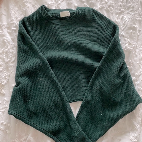Aritzia Sweaters - Aritzia cropped sweater